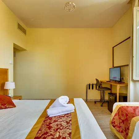 Hotel Terminal-2